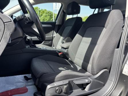 VOLKSWAGEN Passat SW 2.0 TDI EVO 122ch Business DSG7 à vendre à Besançon - Image n°10