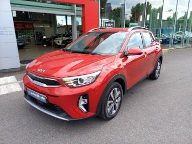 Voir le détail de l'offre de cette KIA Stonic 1.0 T-GDi 120ch MHEV Active DCT7 de 2021 en vente à partir de 176.46 € / mois
