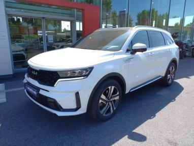 Voir le détail de l'offre de cette KIA Sorento 1.6 T-GDi 230ch HEV Premium BVA6 4x2 7 places de 2023 en vente à partir de 450.71 €  / mois